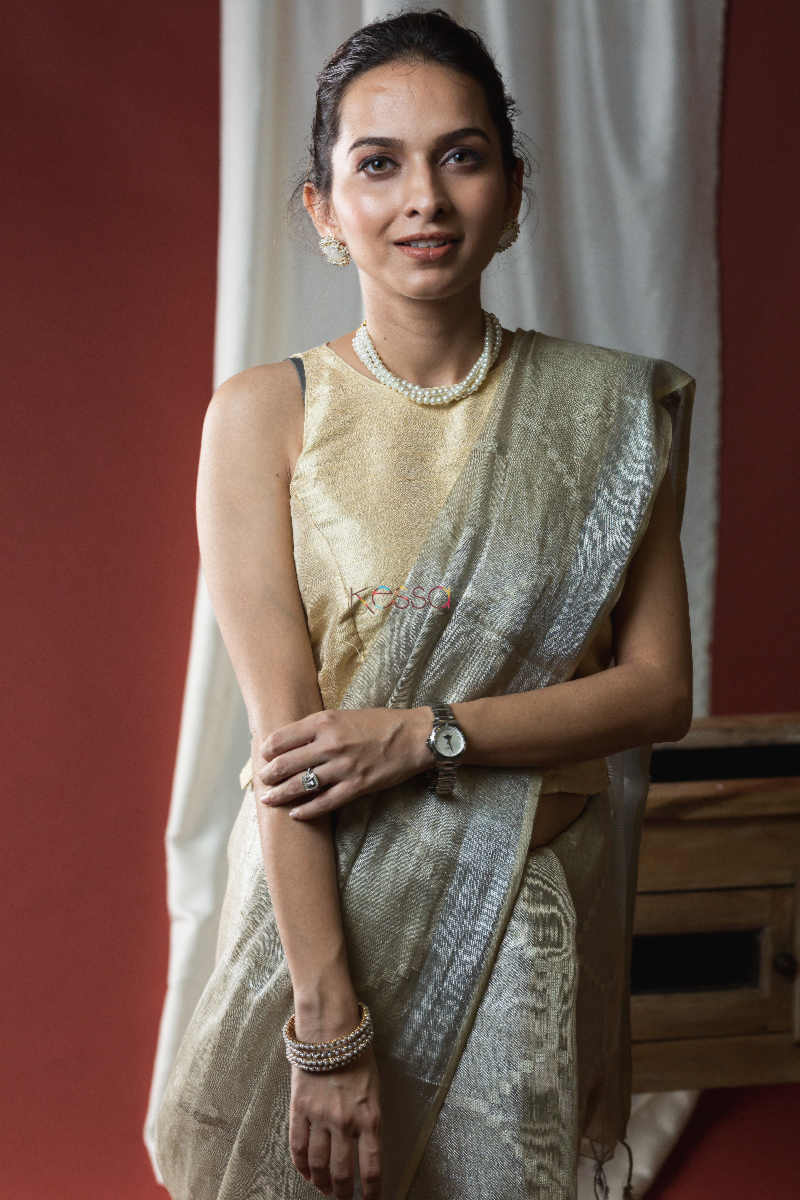 Image for Kusvaa Kds01 Tissue Linen Gotta Patti Saree Closeup 1