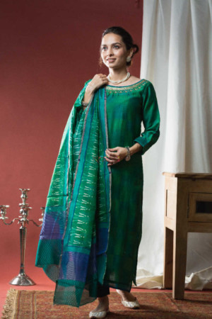 Image for Kusvaa Kuoj128 Green Pea Chanderi Kurta Dupatta Set Featured