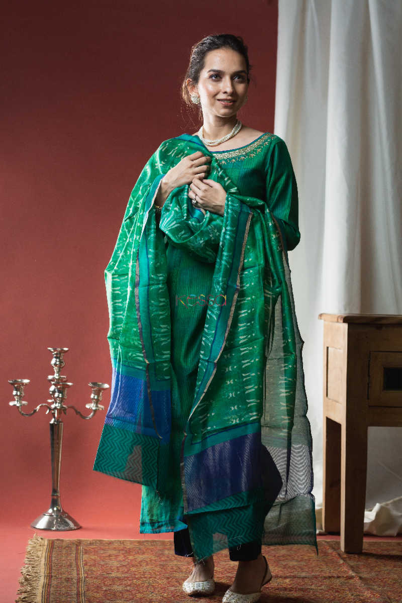 Image for Kusvaa Kuoj128 Green Pea Chanderi Kurta Dupatta Set Front 1