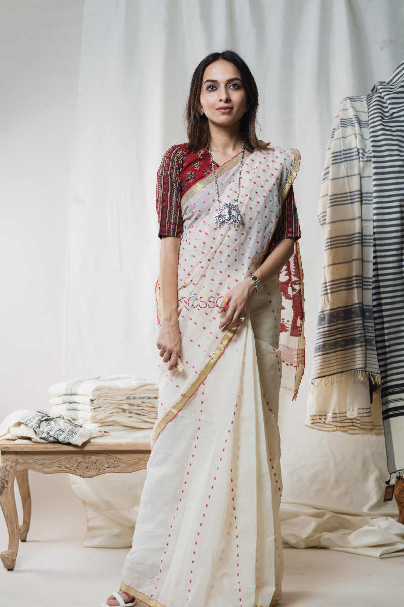 Image for Kusvaa Kuss04 Red Cream Taat Bengali Saree Front