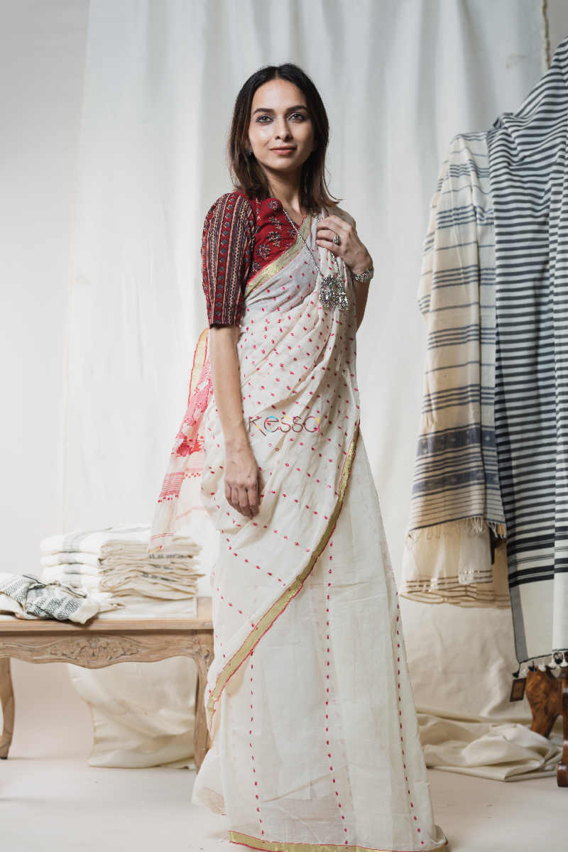 Image for Kusvaa Kuss04 Red Cream Taat Bengali Saree Right