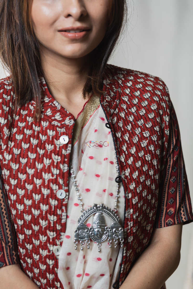 Image for Kusvaa Sj19 Black Oriental Pink Quilted Half Jacket 1 Closeup