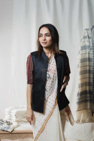 Image for Kusvaa Sj19 Black Oriental Pink Quilted Half Jacket 1 Featured