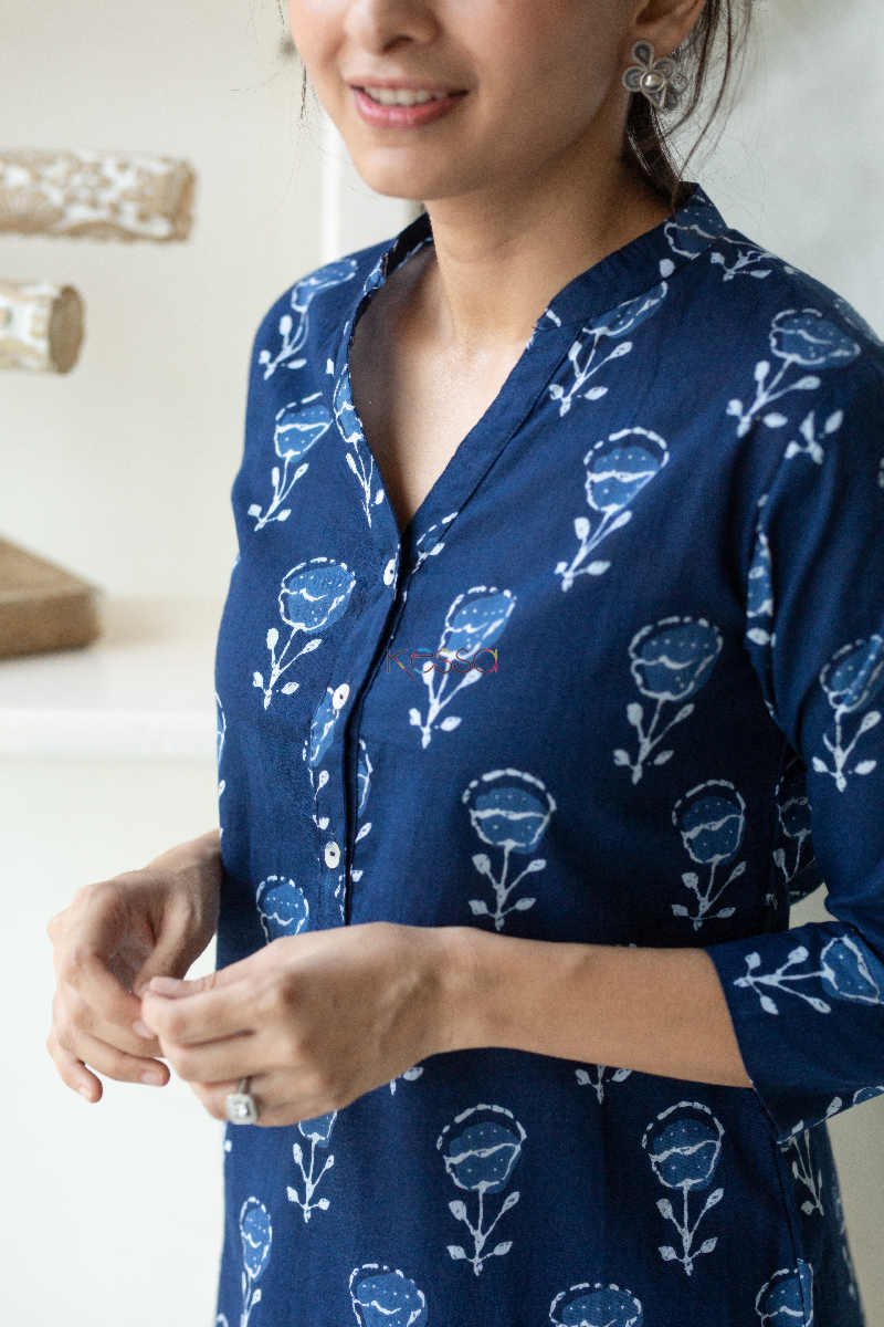 Image for Kusvaa Taf34 Chambray Blue Regular Wear Kurta Closeup