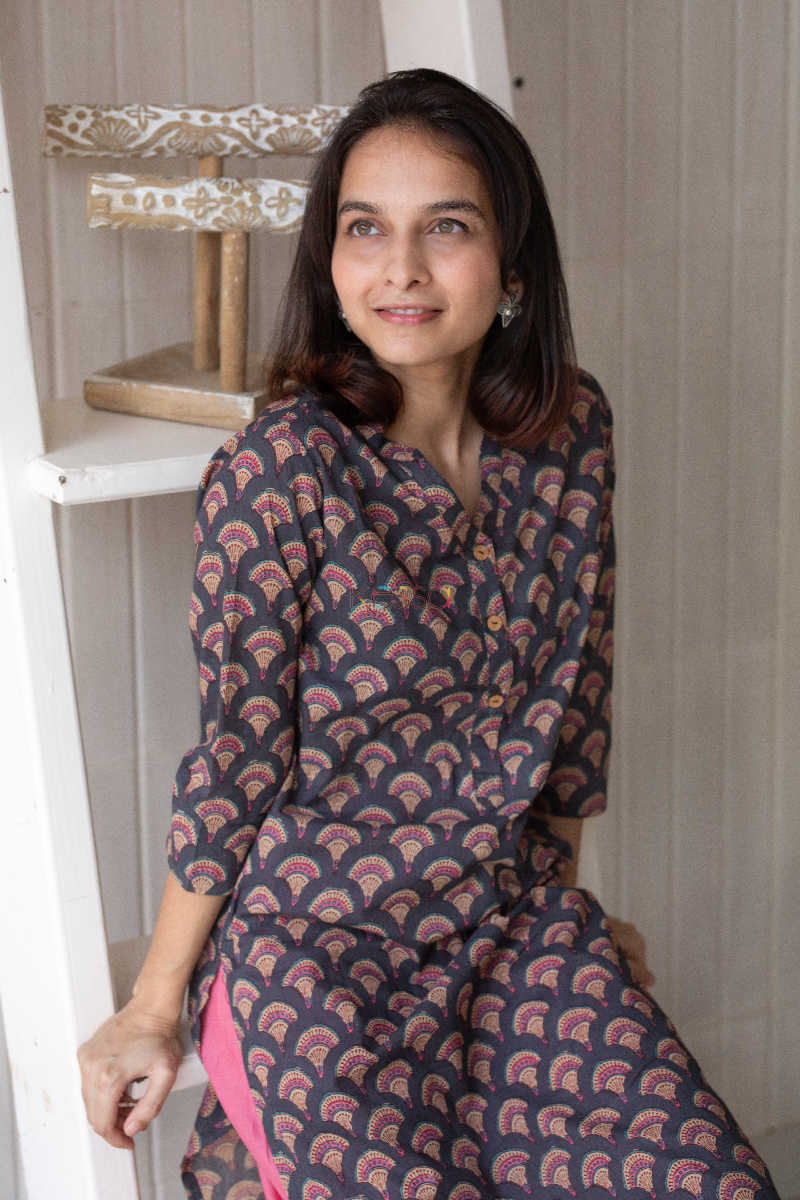 Image for Kusvaa Taf36 Ship Gray Regular Kurta Closeup
