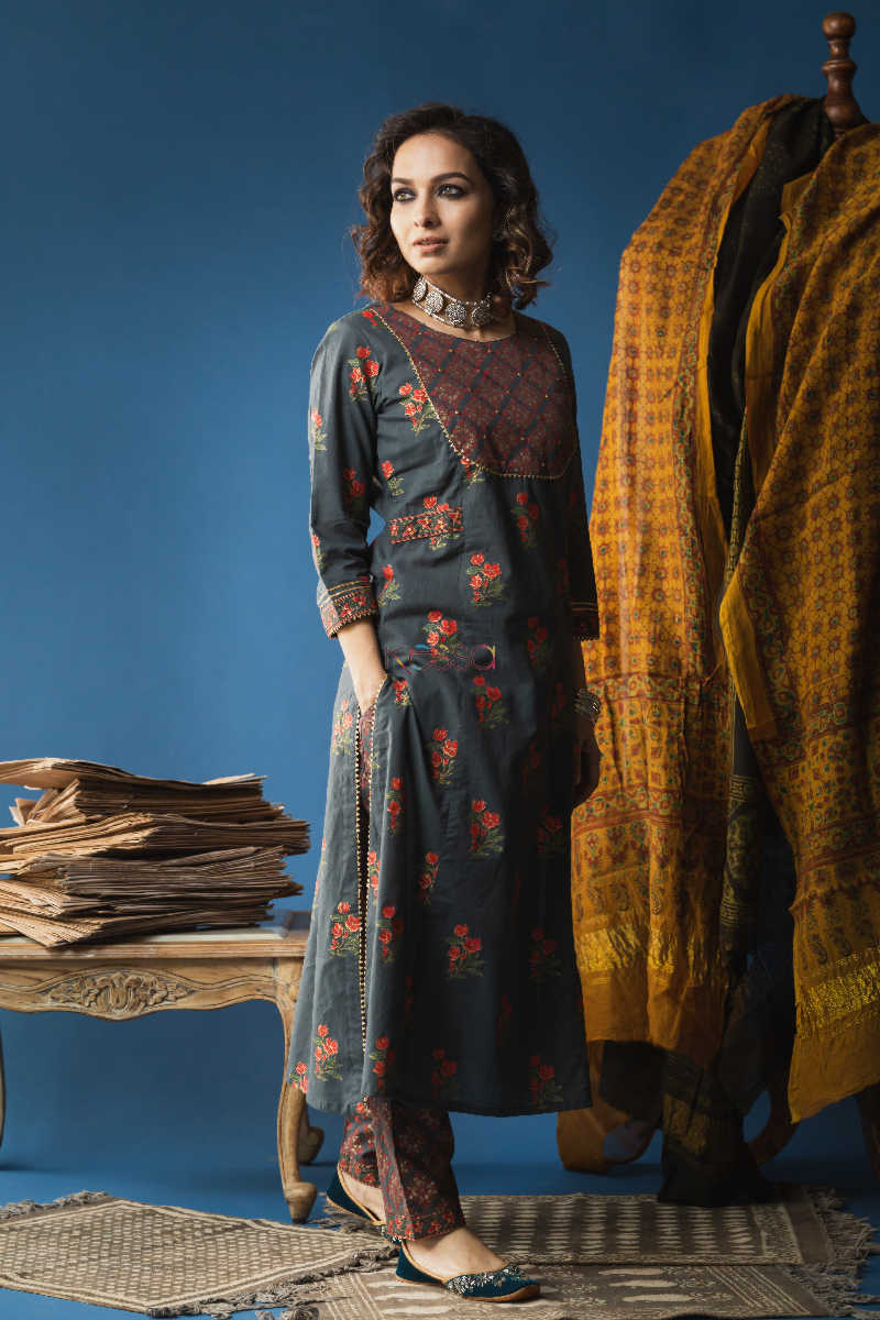 Image for Kusvaa Ws599a Tuna Grey Kurta Pant Set Left