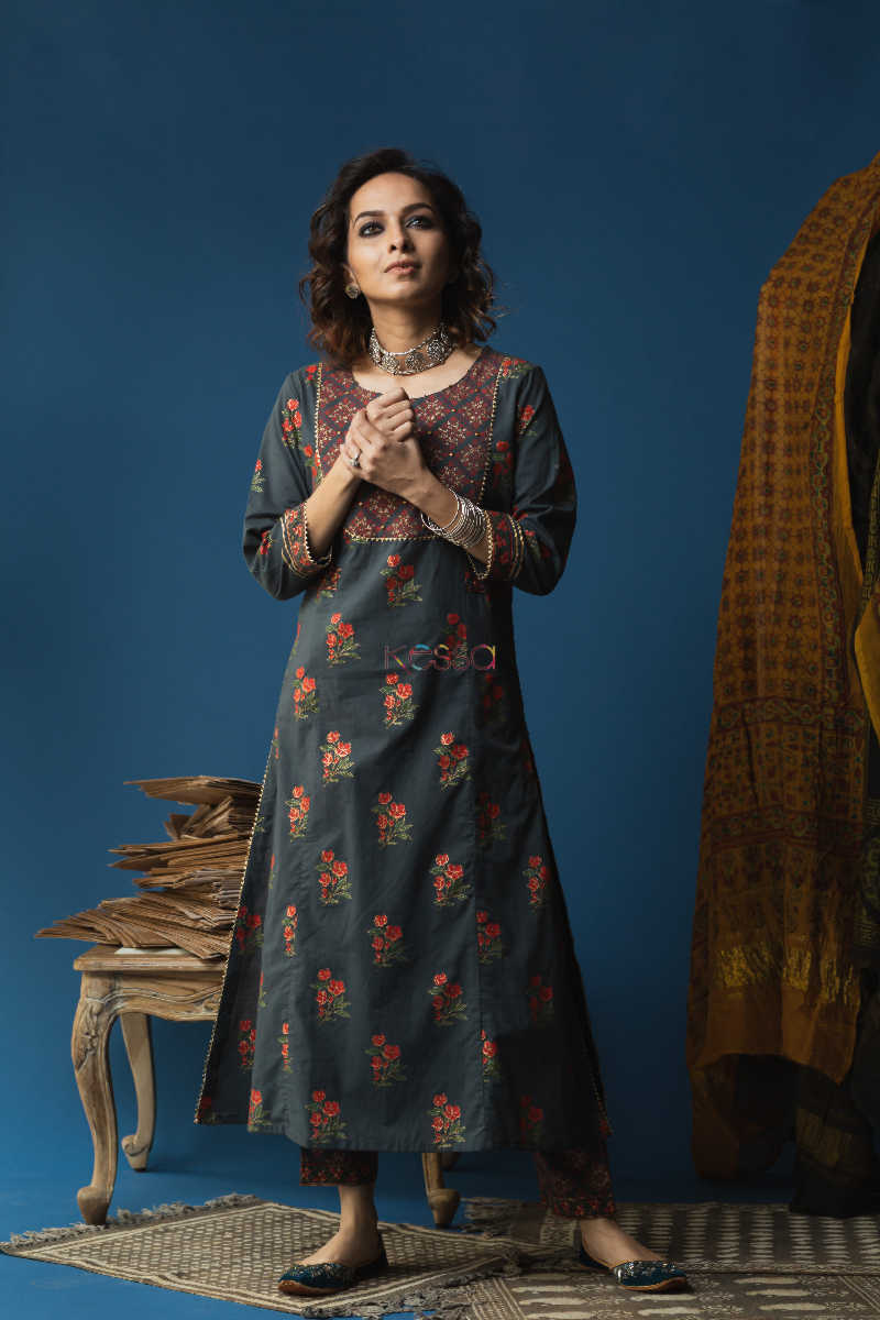 Image for Kusvaa Ws599a Tuna Grey Kurta Pant Set Look