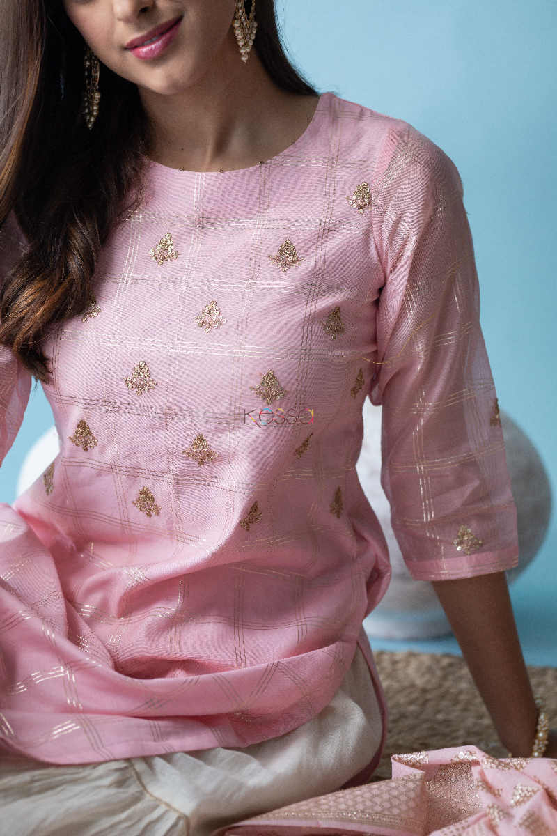 Image for Kusvaa Ws601 Blossom Pink Chanderi Strip Kurta Closeup