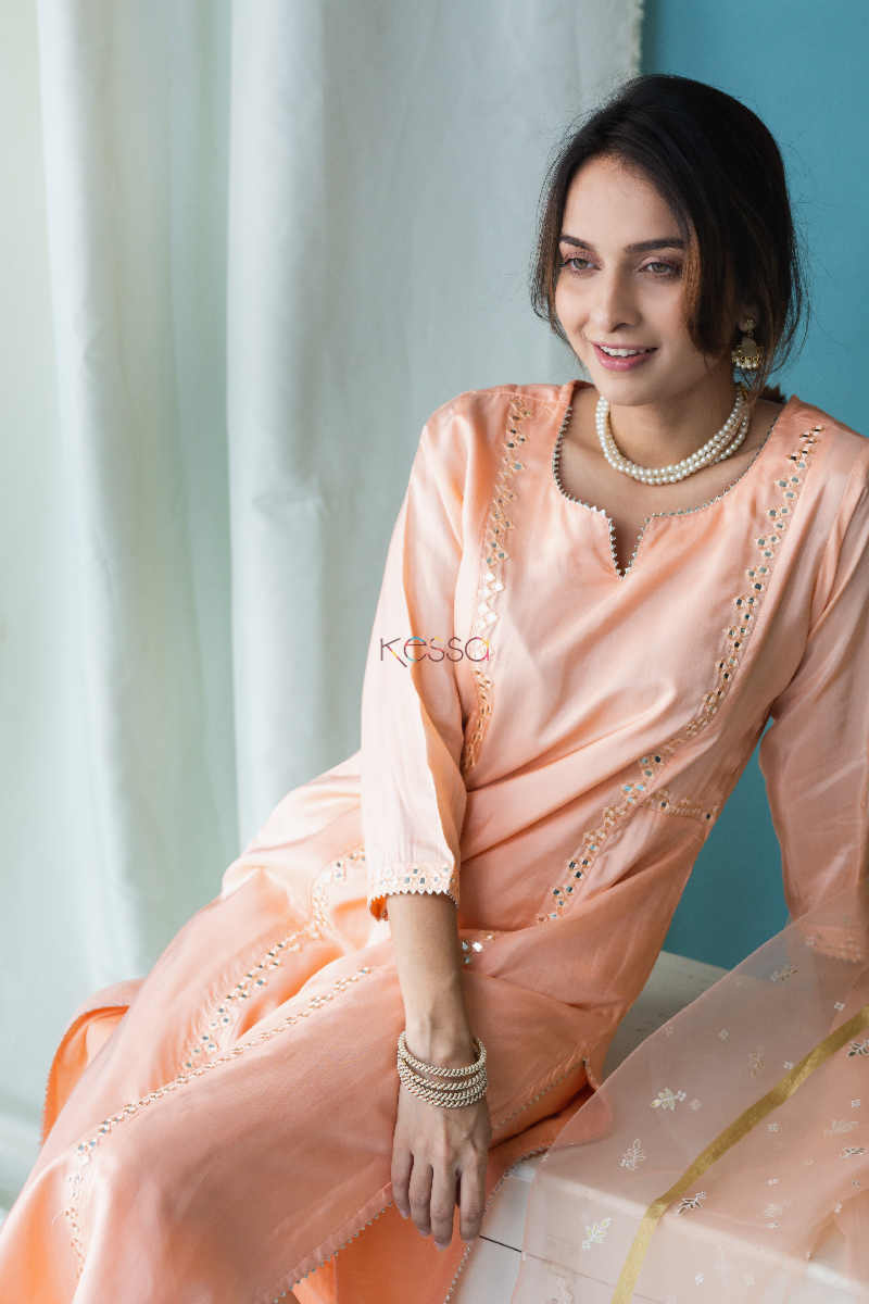 Image for Kusvaa Ws603 Gold Sand Upada Silk Complete Set Sitting