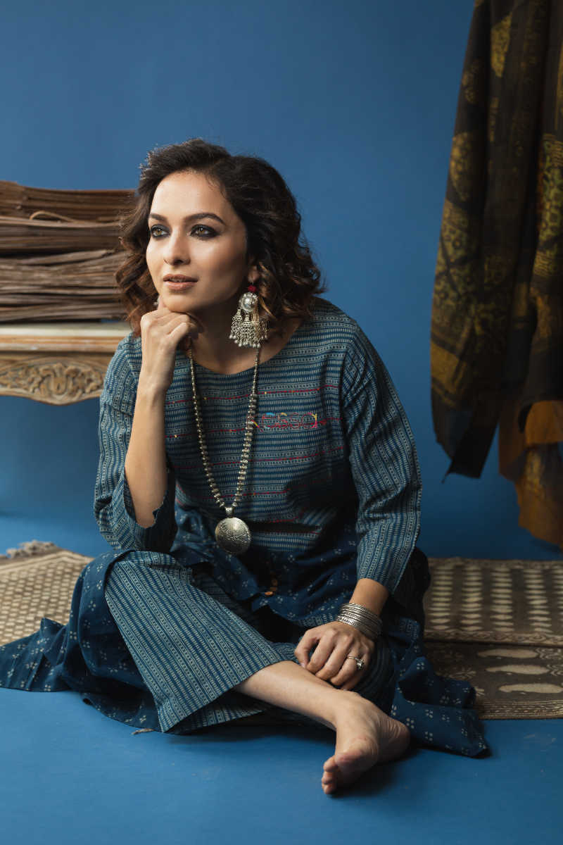 Image for Kusvaa Wsr128a Nandor Indigo A Line Kurta Pant Set Sitting 1