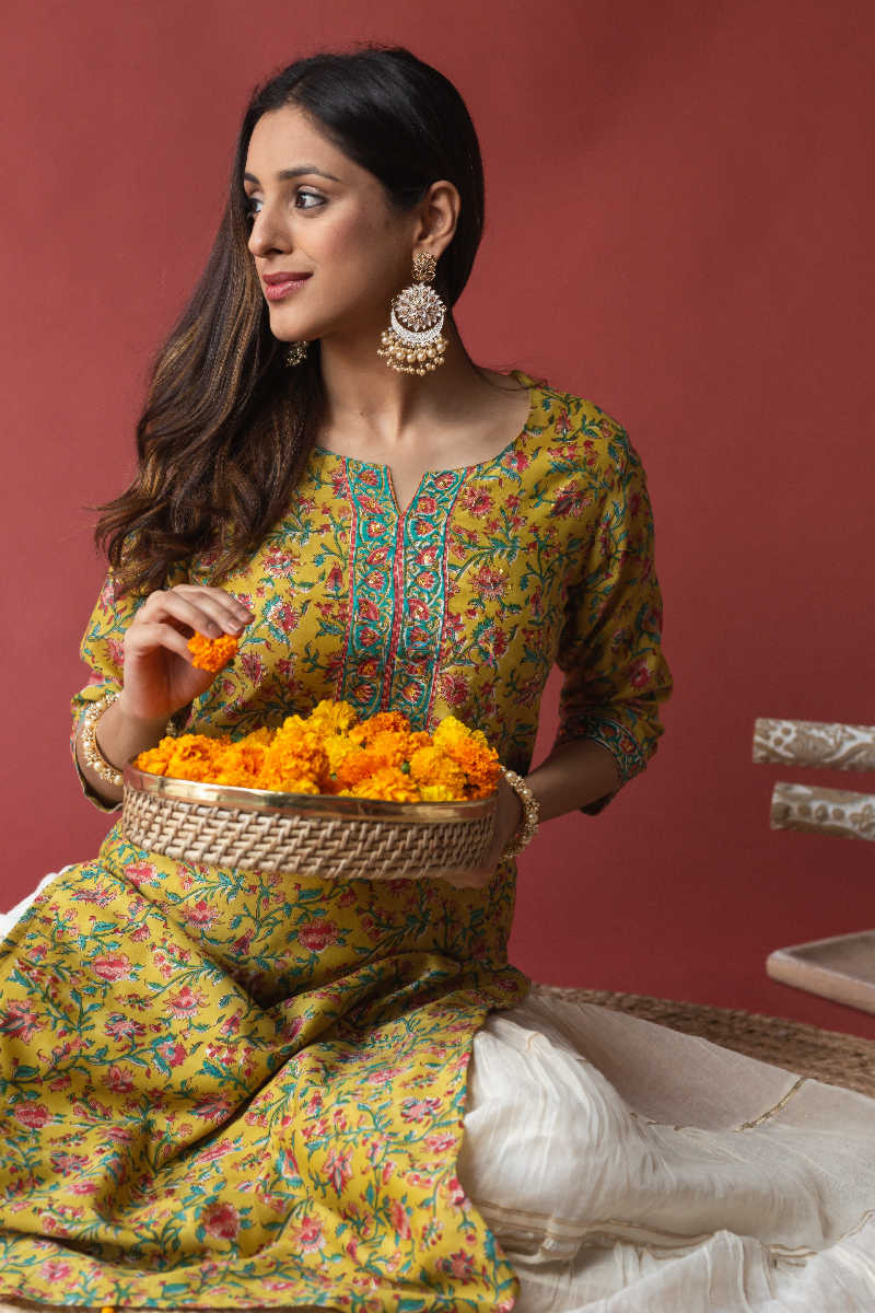Image for Kusvaa Wsr144 Turmeric Yellow Chanderi Kurta Sitting