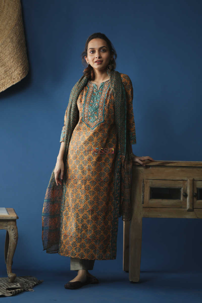 Image for Kusvaa Wsr147 Olive Green Mustard Kurta And Kota Dupatta Set Front