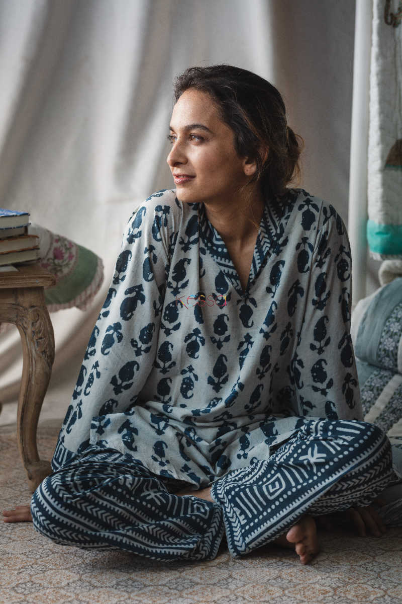 Image for Kusvaa De36 Indigo Jammies Set Sitting