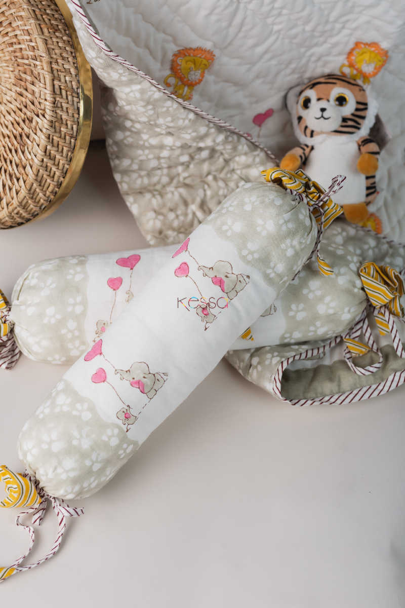 Image for Kusvaa Kaq84 Elephant Animal Baby Quilt Set Bolster