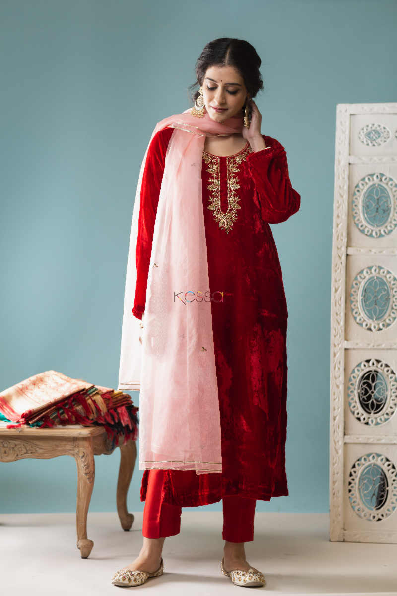 Image for Kusvaa Kudu73 Organza Dupatta Featured