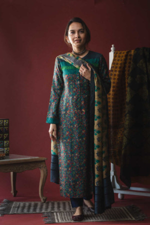 Image for Kusvaa Kuoj133 Multicolor Tussar Kurta Dupatta Set Featured