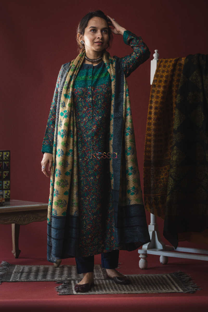 Image for Kusvaa Kuoj133 Multicolor Tussar Kurta Dupatta Set Look