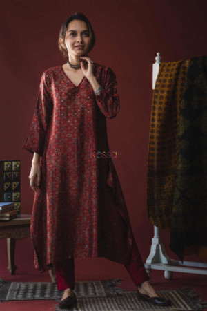 Image for Kusvaa Kuoj137 Maroon Hand Block Mashru Silk Kurta Featured
