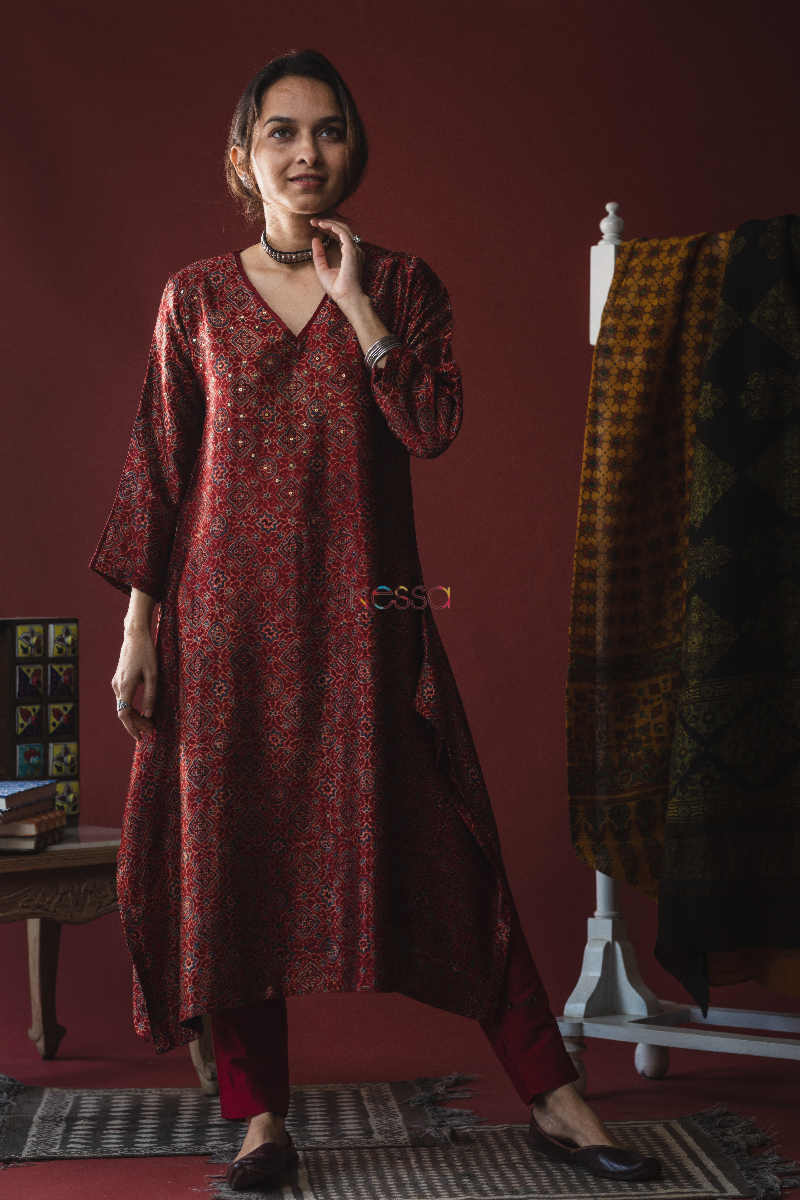 Image for Kusvaa Kuoj137 Maroon Hand Block Mashru Silk Kurta Featured