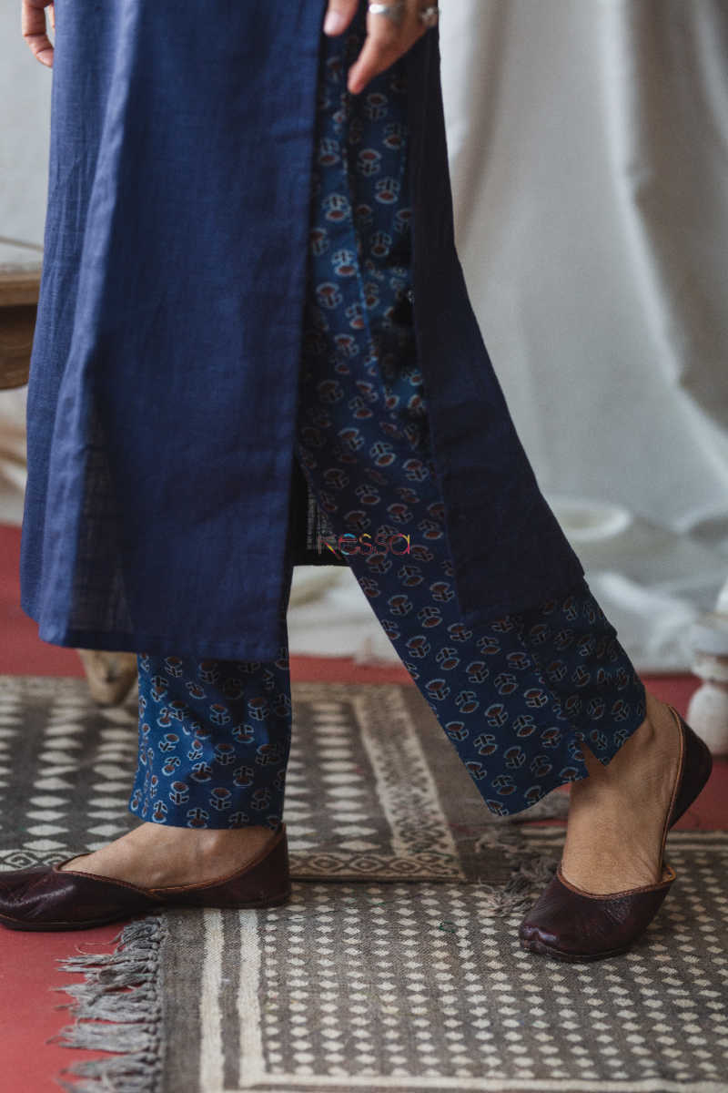 Image for Kusvaa Vcr01 Cloud Burst Kurta Pant Set Closeup Bottom