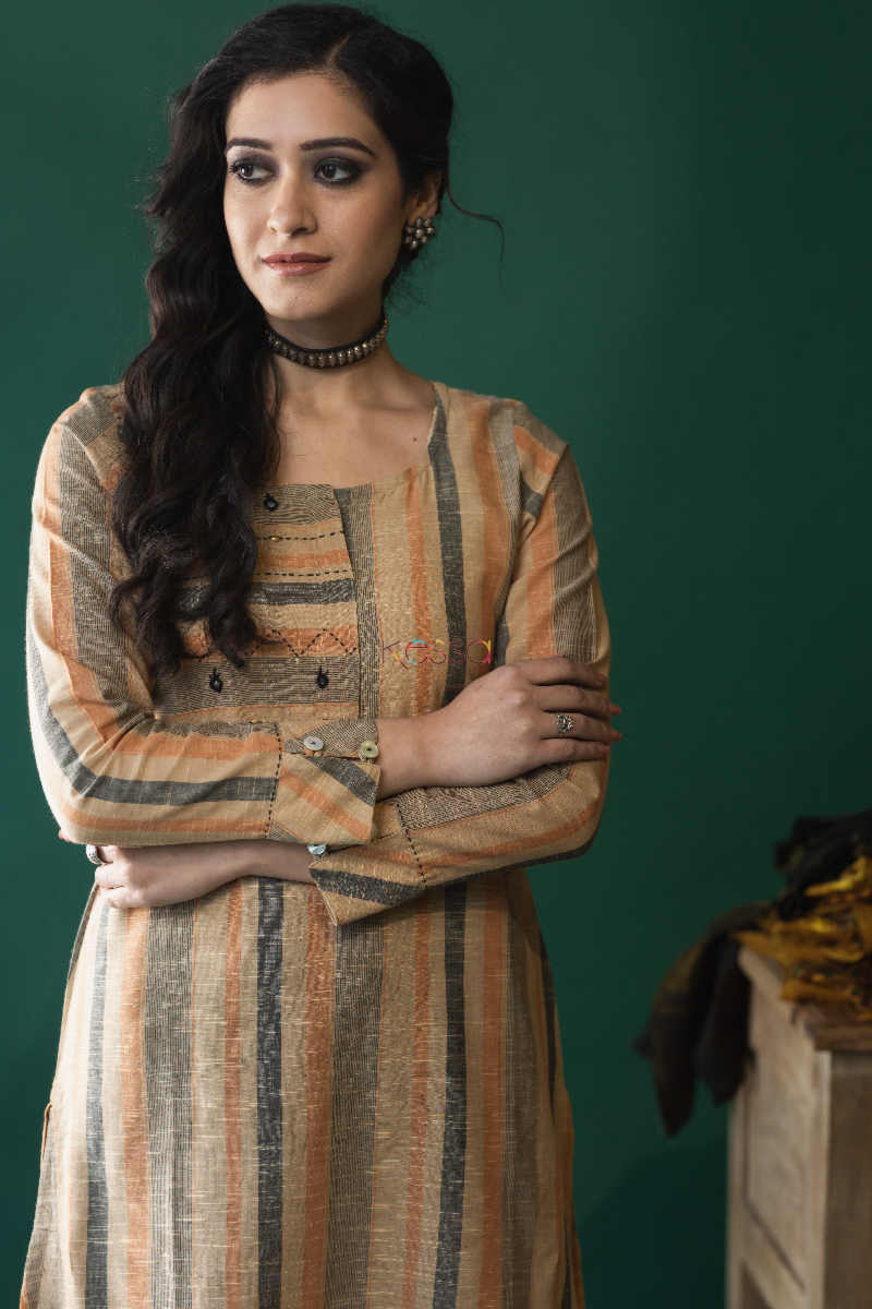 Image for Kusvaa Ws616 Mongoose South Cotton Striaght Fit Kurta Look