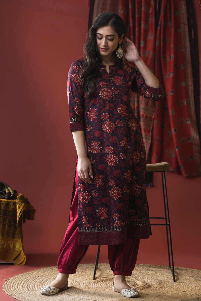 Image for Kusvaa Avdaf15 Merlot Red Cotton Straight Kurta Front