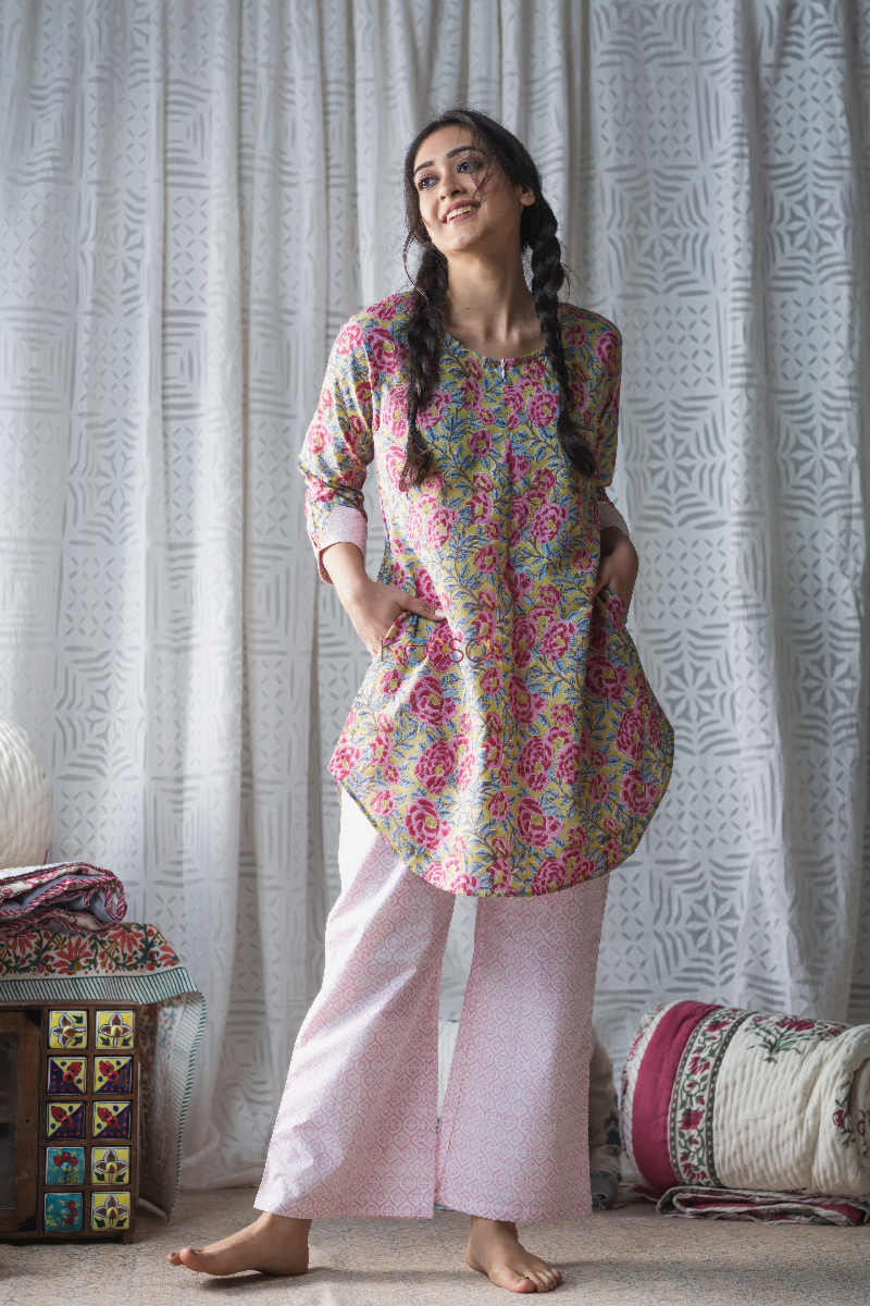 Image for Kusvaa De42 Lily Pink And Green Maternity Set Look