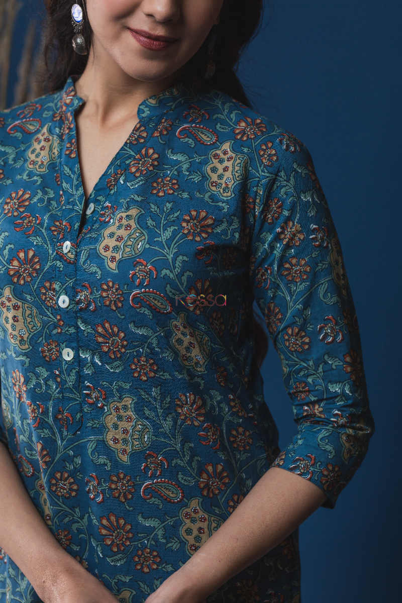 Image for Kusvaa Taf39 Blue Dianne Regular Wear Kurta Closeup