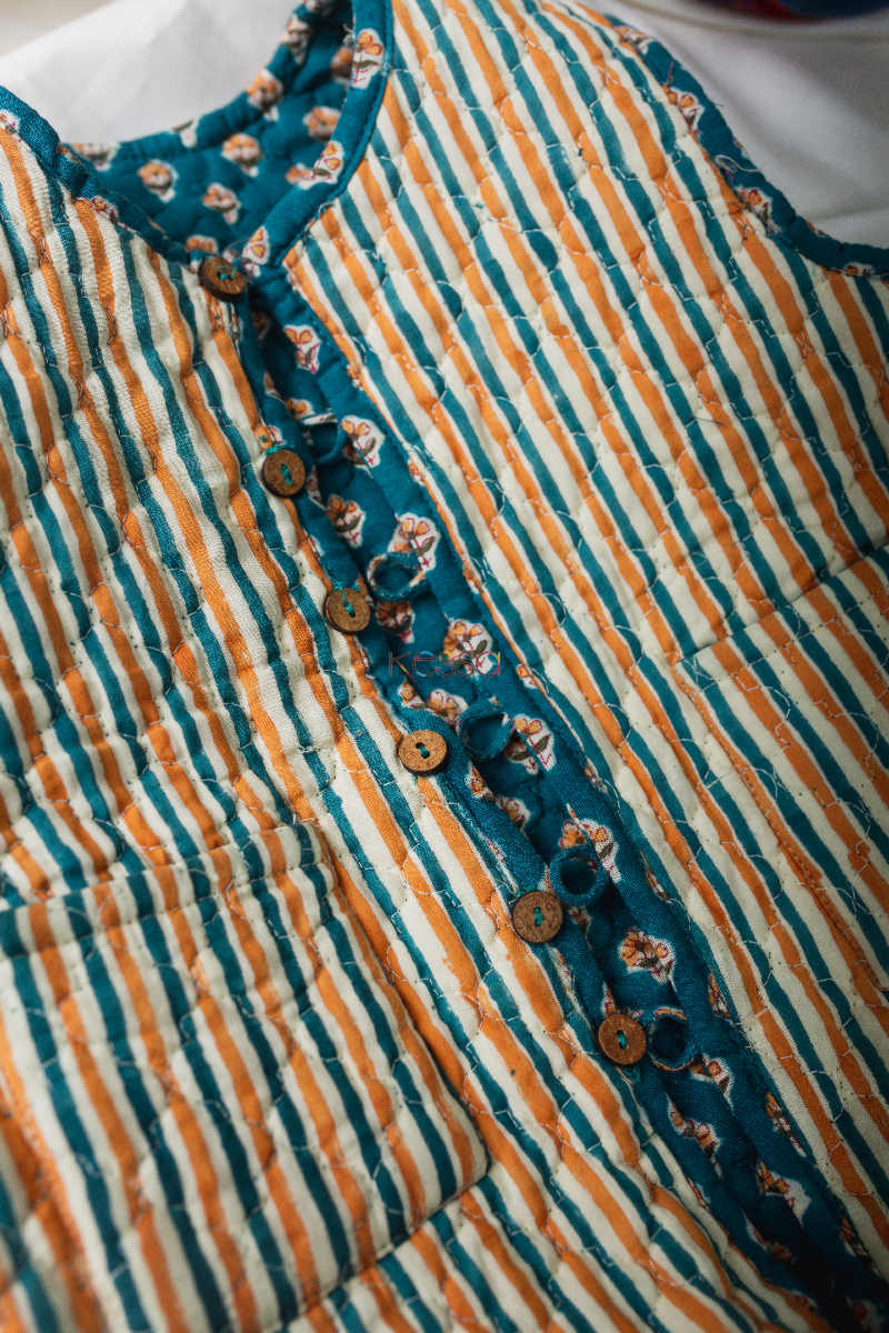 Image for Kusvaa Vj03 Regal Blue And Red Damask Stripe Kids Jacket Closeup 2