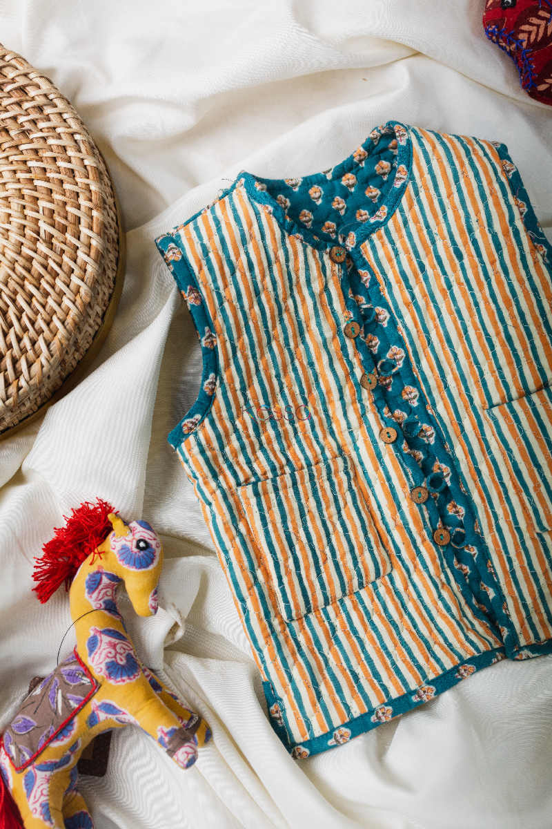 Image for Kusvaa Vj03 Regal Blue And Red Damask Stripe Kids Jacket Side