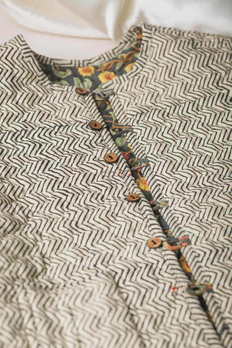 Image for Kusvaa Vj04 Corduroy Flower Print Kids Jacket Closeup 1