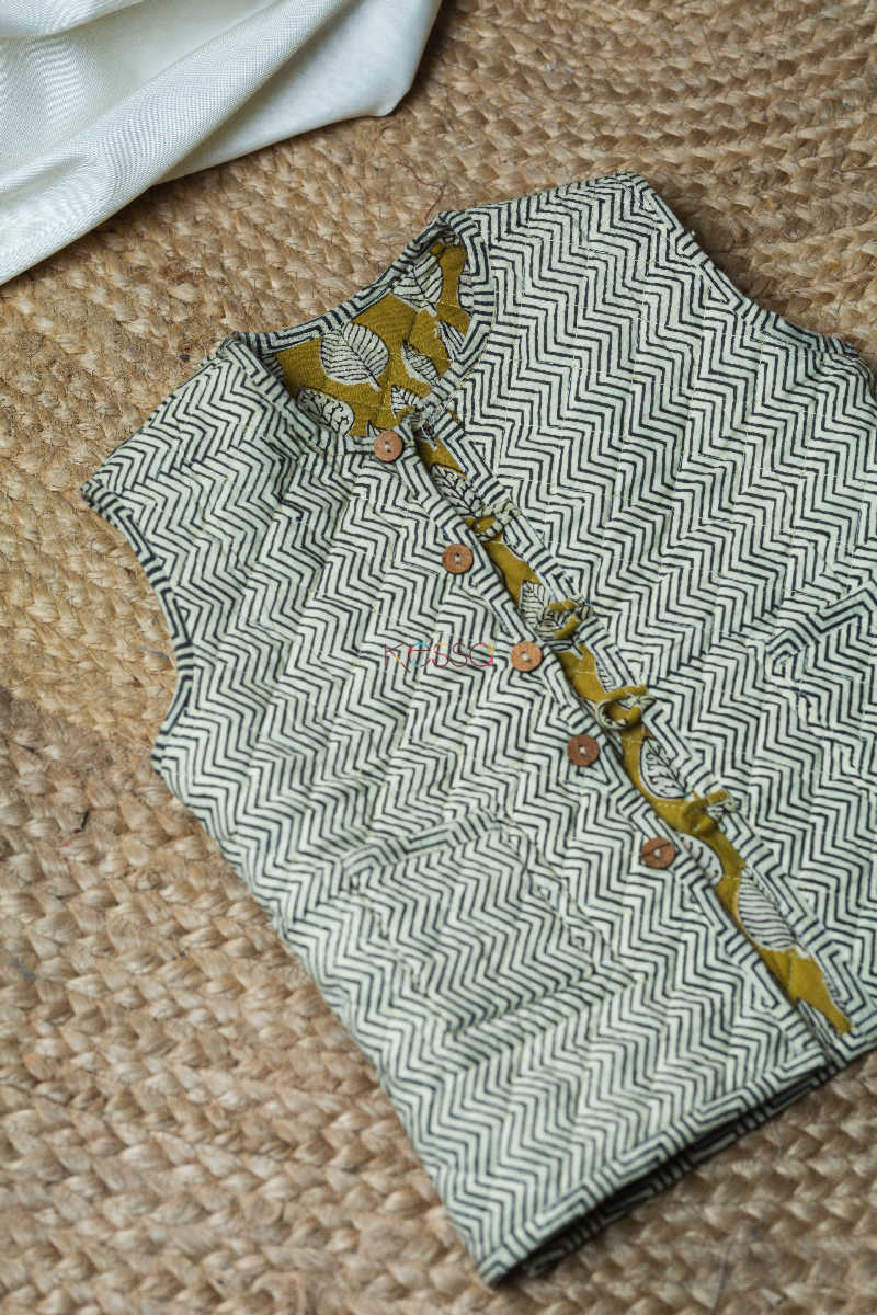 Image for Kusvaa Vj05 Hokey Pokey Yellow Leaf Print Kids Jacket Front