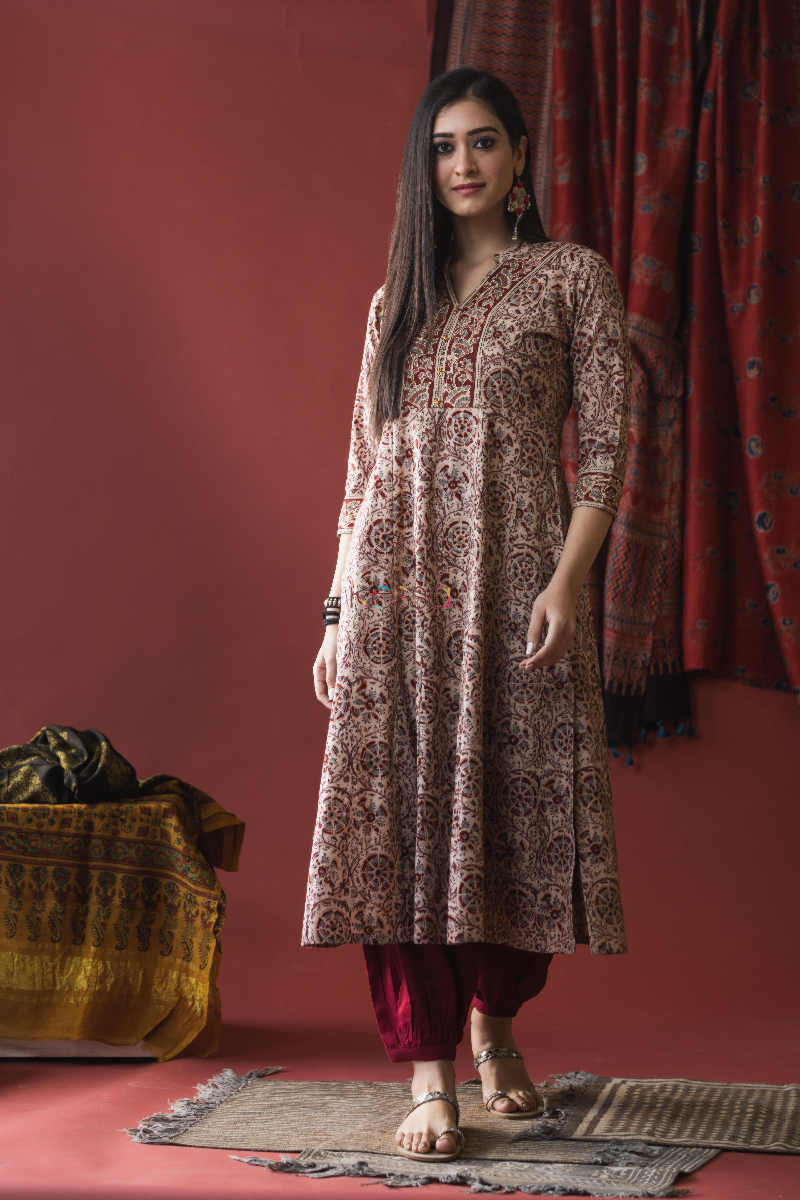 Image for Kusvaa Ws621 Brown Derby Kalamkari Kurta Featured