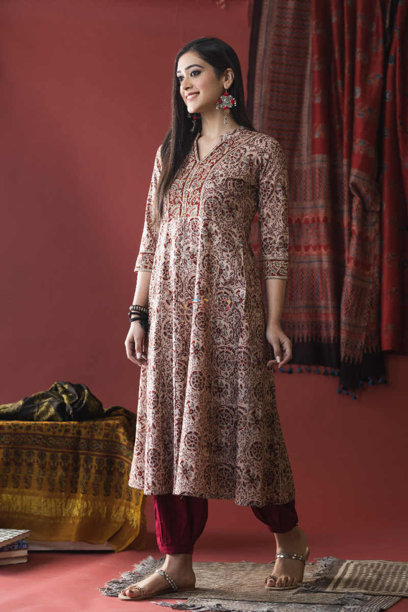 Image for Kusvaa Ws621 Brown Derby Kalamkari Kurta Front