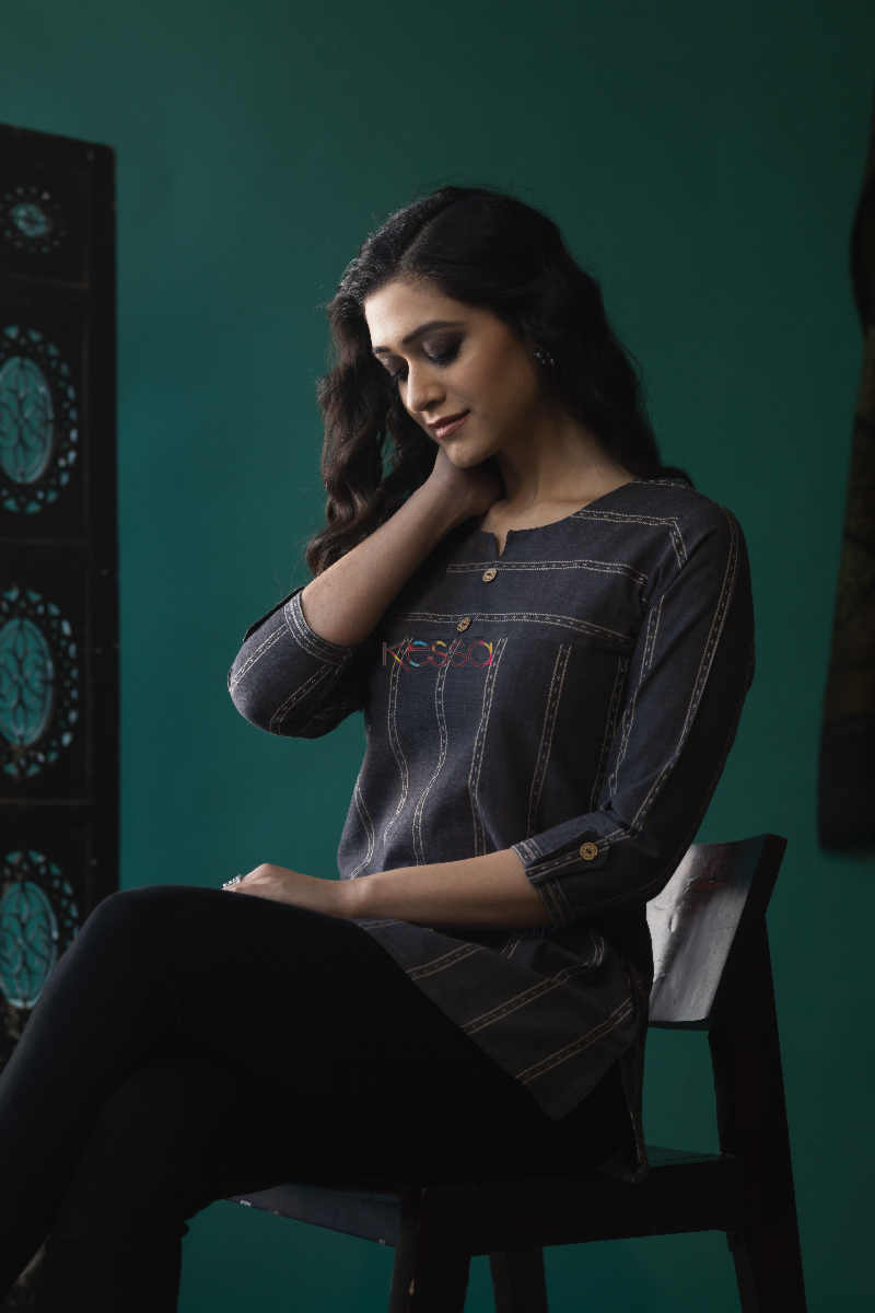 Image for Kusvaa Ws622 Tuna Grey Short Kurti Sitting