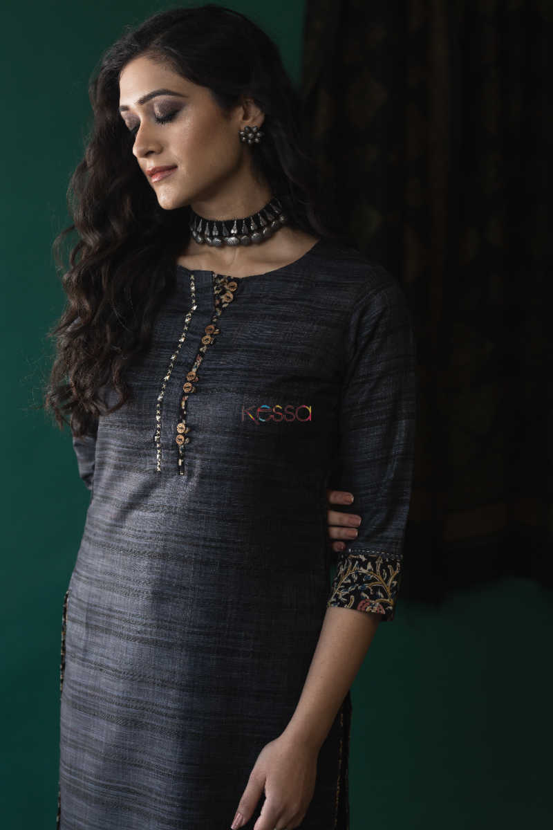 Image for Kusvaa Ws623 Black Bean Kochi Silk Kurta Closeup 1