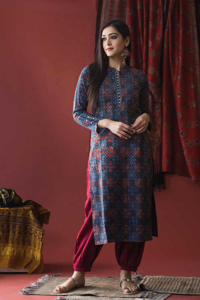 Image for Kusvaa Ws627 Fiord Ajrakh Print Straight Fit Kurta Front