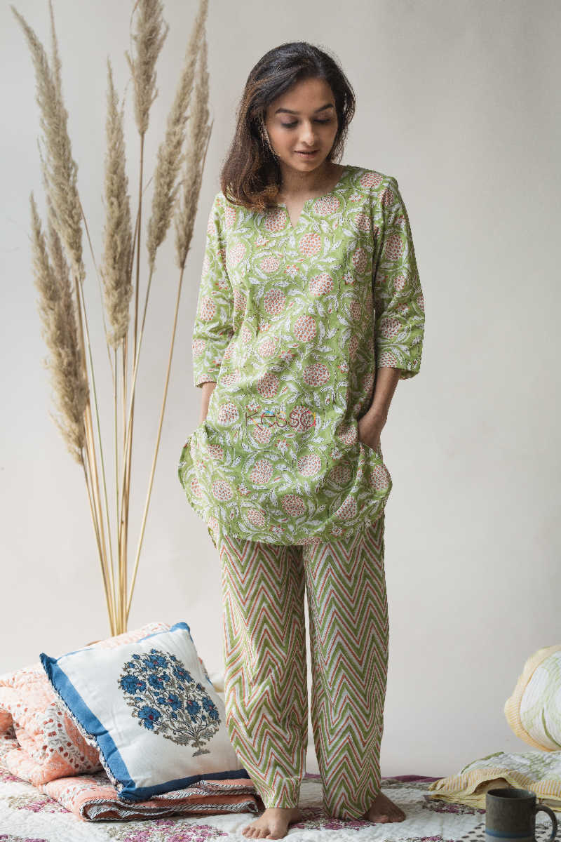 Image for Kusvaa De31 Green Smoke Jammies Set Featured