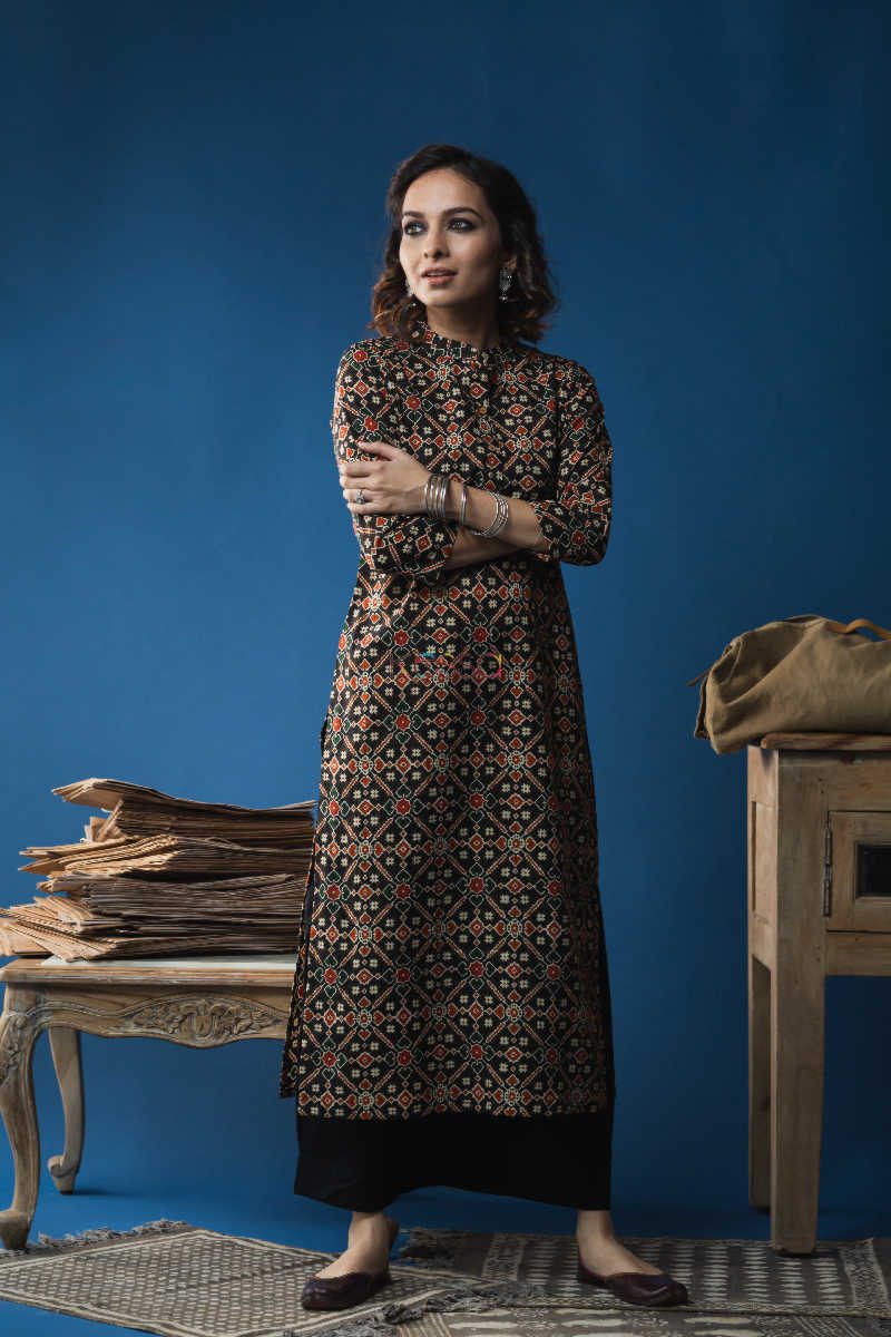 Image for Kusvaa Taf44 Patola Printed Regular Wear Kurta Front