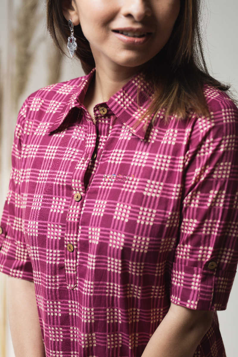 Image for Kusvaa Vcr11 Hippie Pink Geomatric Print Kurta Closeup