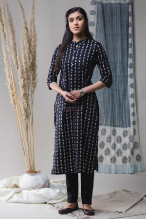 Image for Kusvaa Vcr13 Black Regular Straight Kurta Featured