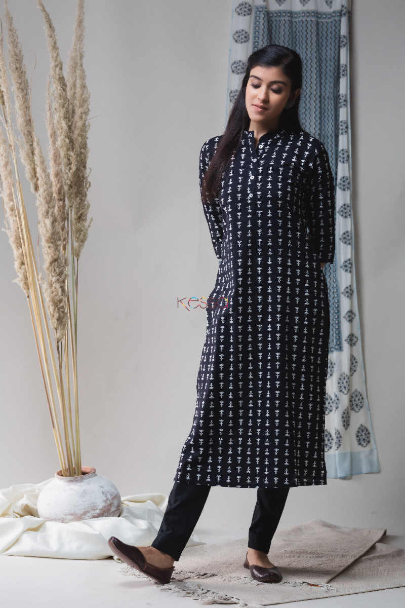 Image for Kusvaa Vcr13 Black Regular Straight Kurta Front