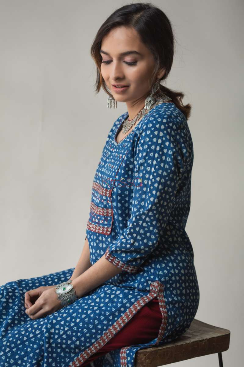 Image for Kusvaa Vcr16 East Bay Indigo Straight Fit Kurta Sitting