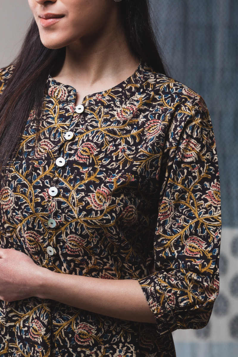 Image for Kusvaa Ws625 Kalamkari Black Short Kurti Closeup