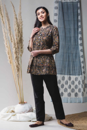 Image for Kusvaa Ws625 Kalamkari Black Short Kurti Featured