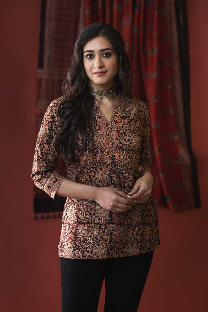 Image for Kusvaa Ws633 English Walnut Short Kalamkari Kurti Featured
