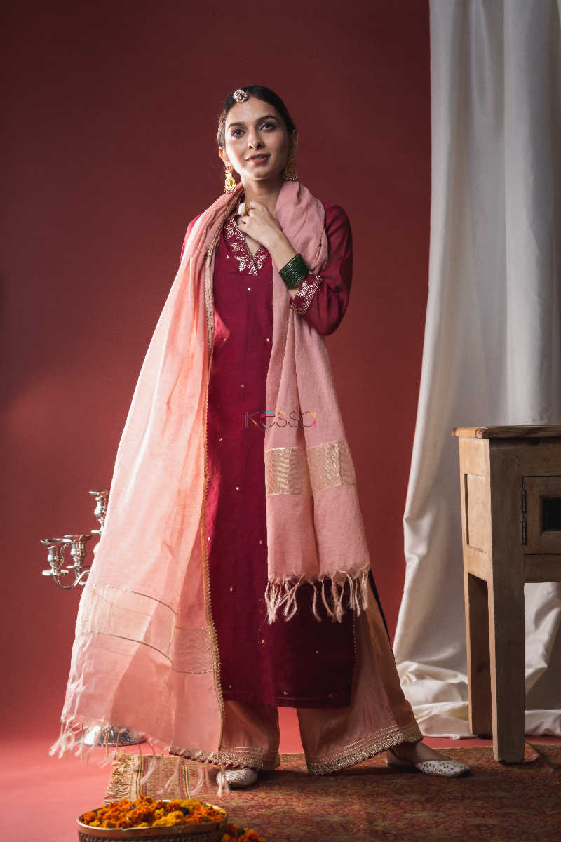 Image for Kusvaa Ws634 Persian Plum Red Upada Silk Complete Set Front