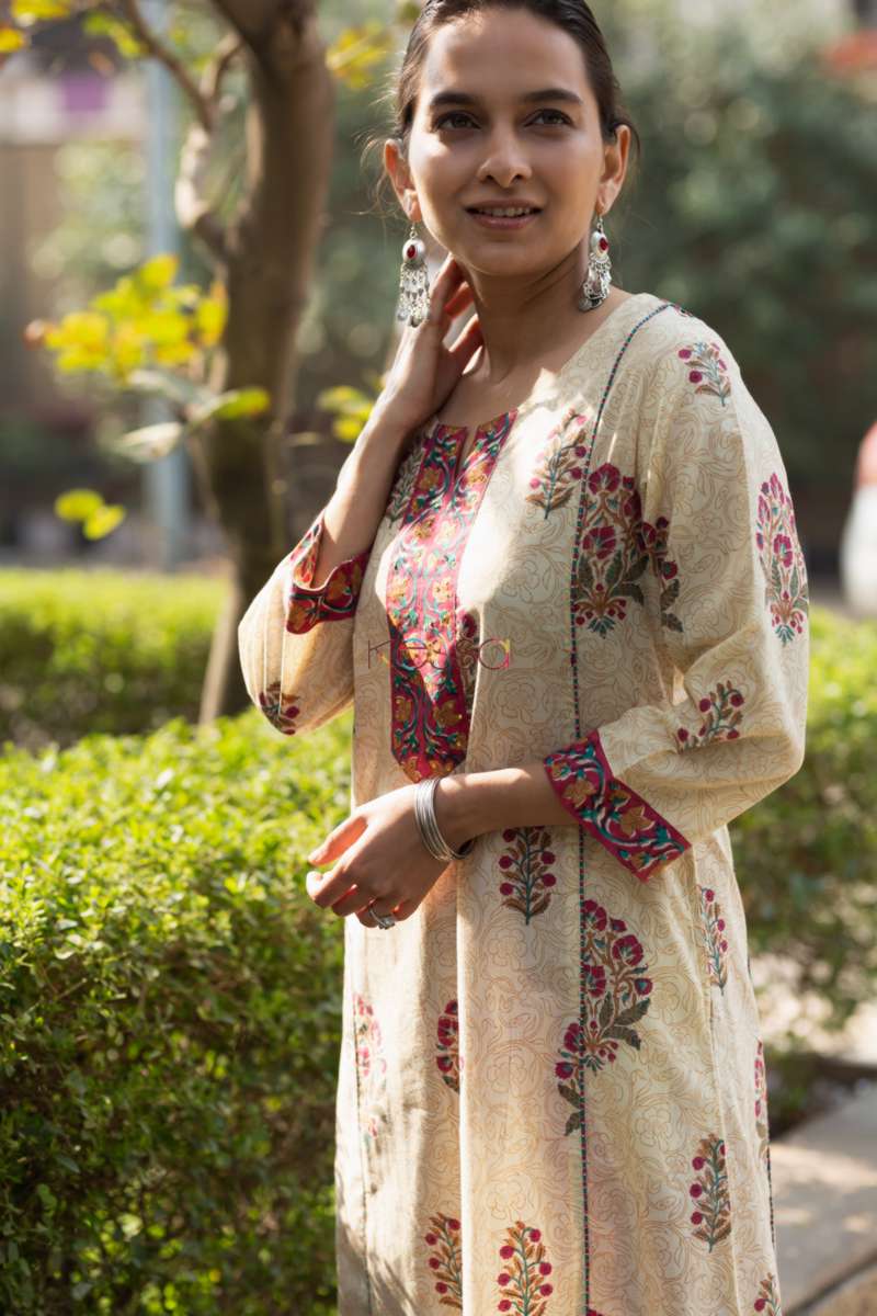 Image for Kusvaa Wsr162 Mongoose Handblock Print Kurta Side 2