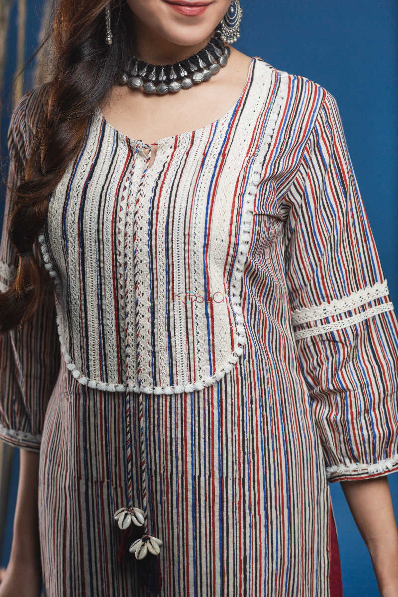 Image for Kusvaa Wsr164 Dariya Block Printed Striped Kurta With Lace Yoke And Tassels Closeup