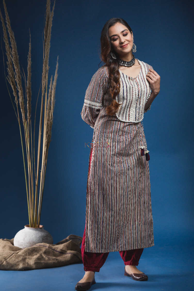 Image for Kusvaa Wsr164 Dariya Block Printed Striped Kurta With Lace Yoke And Tassels Look